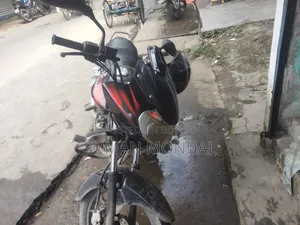 বাজাজ ডিসকভার ১৫০ ২০১৫ কালো