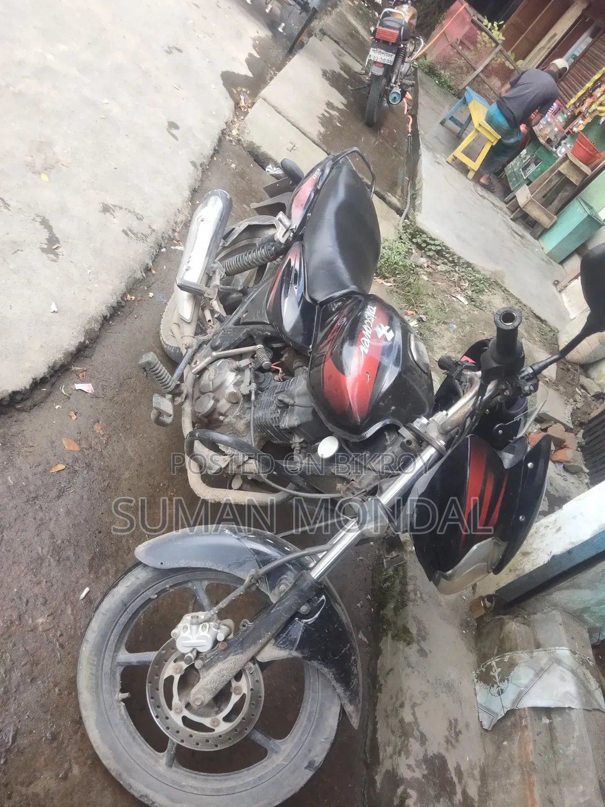 বাজাজ ডিসকভার ১৫০ ২০১৫ কালো
