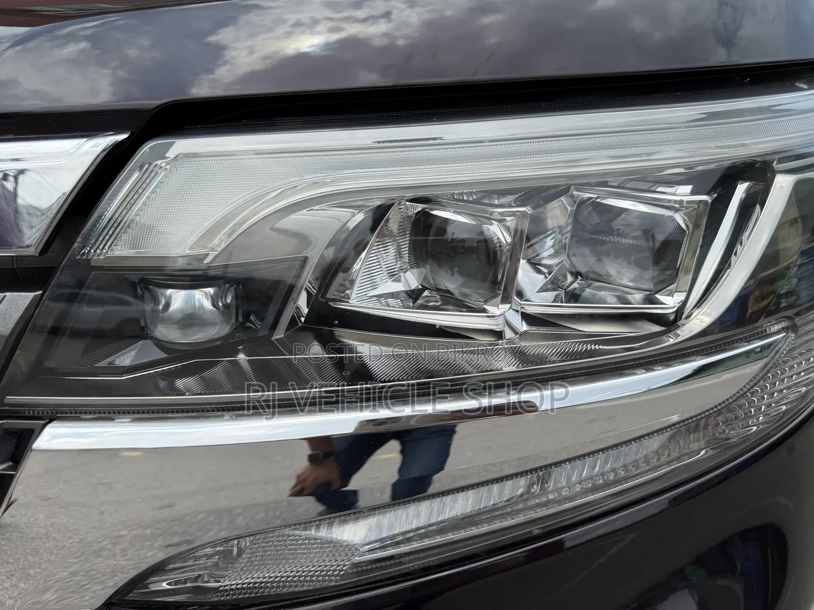 Toyota Esquire 1.8 FWD Hybrid (7 seater) 2019 Maroon