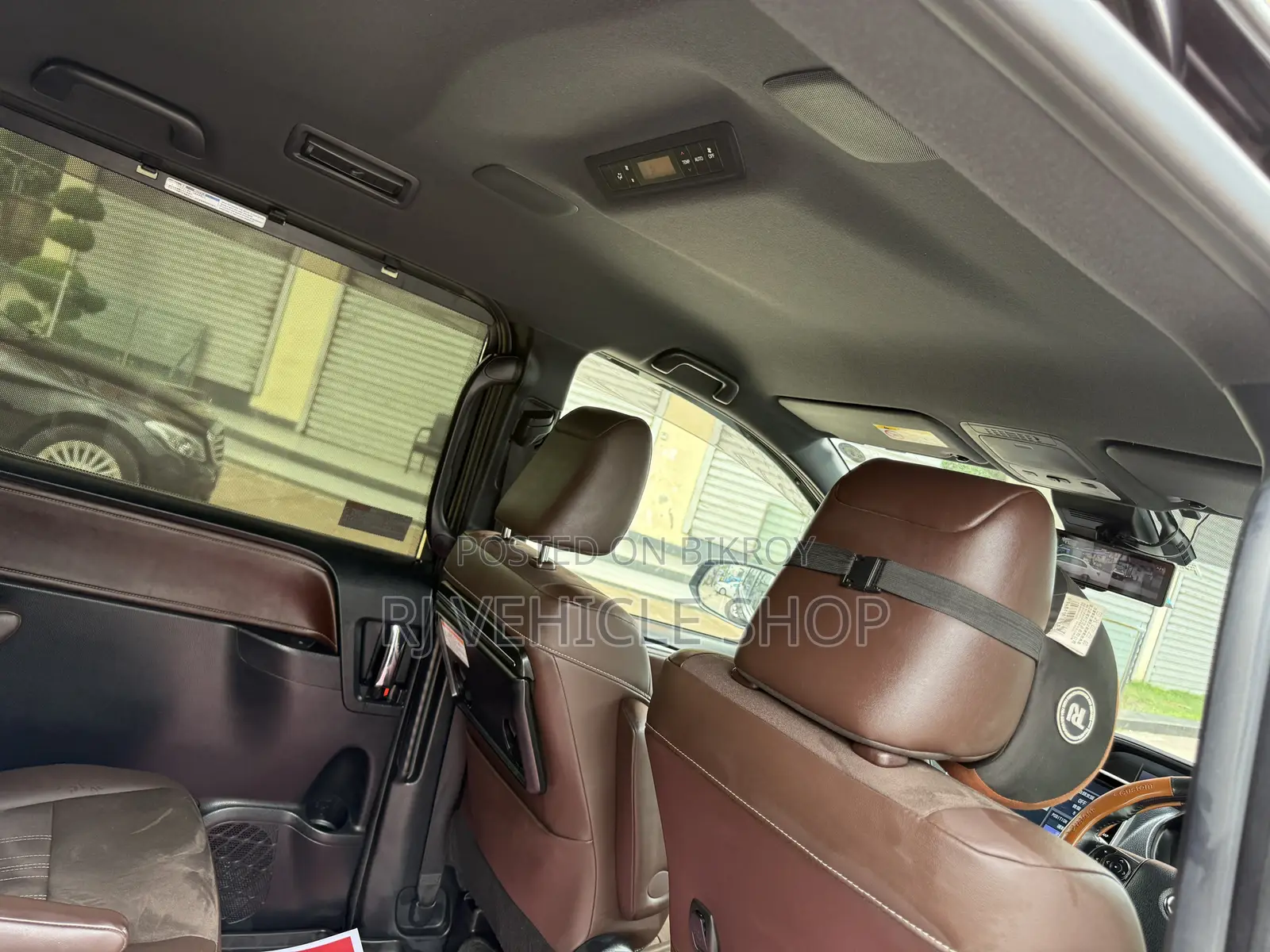 Toyota Esquire 1.8 FWD Hybrid (7 seater) 2019 Maroon