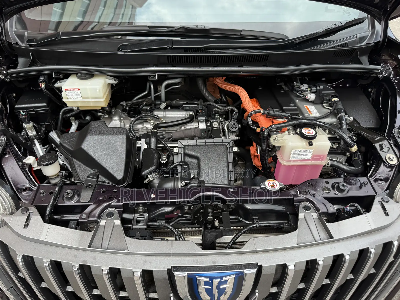 Toyota Esquire 1.8 FWD Hybrid (7 seater) 2019 Maroon