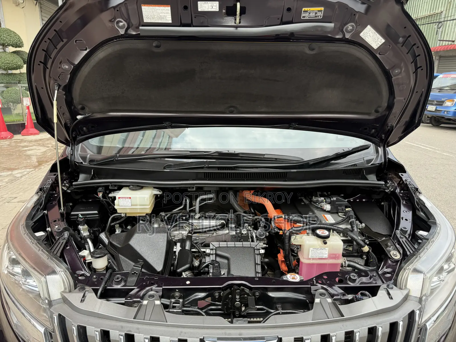 Toyota Esquire 1.8 FWD Hybrid (7 seater) 2019 Maroon