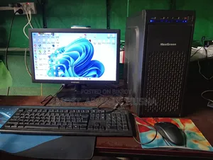 Desktop Computer Acer Aspire C22-860 4GB Intel Core i3 SSD 256GB