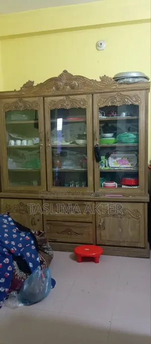 সেগুন কাঠের শোকেস