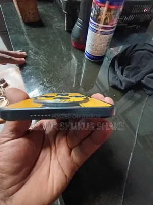Tecno Spark 30 128 GB Yellow
