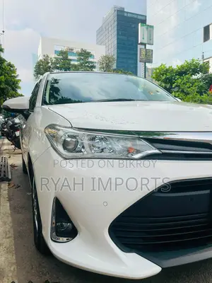Toyota Corolla Fielder 1.5 Hybrid FWD 2021 White