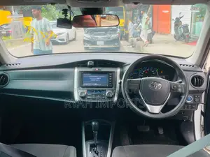 Toyota Corolla Fielder 1.5 Hybrid FWD 2021 White