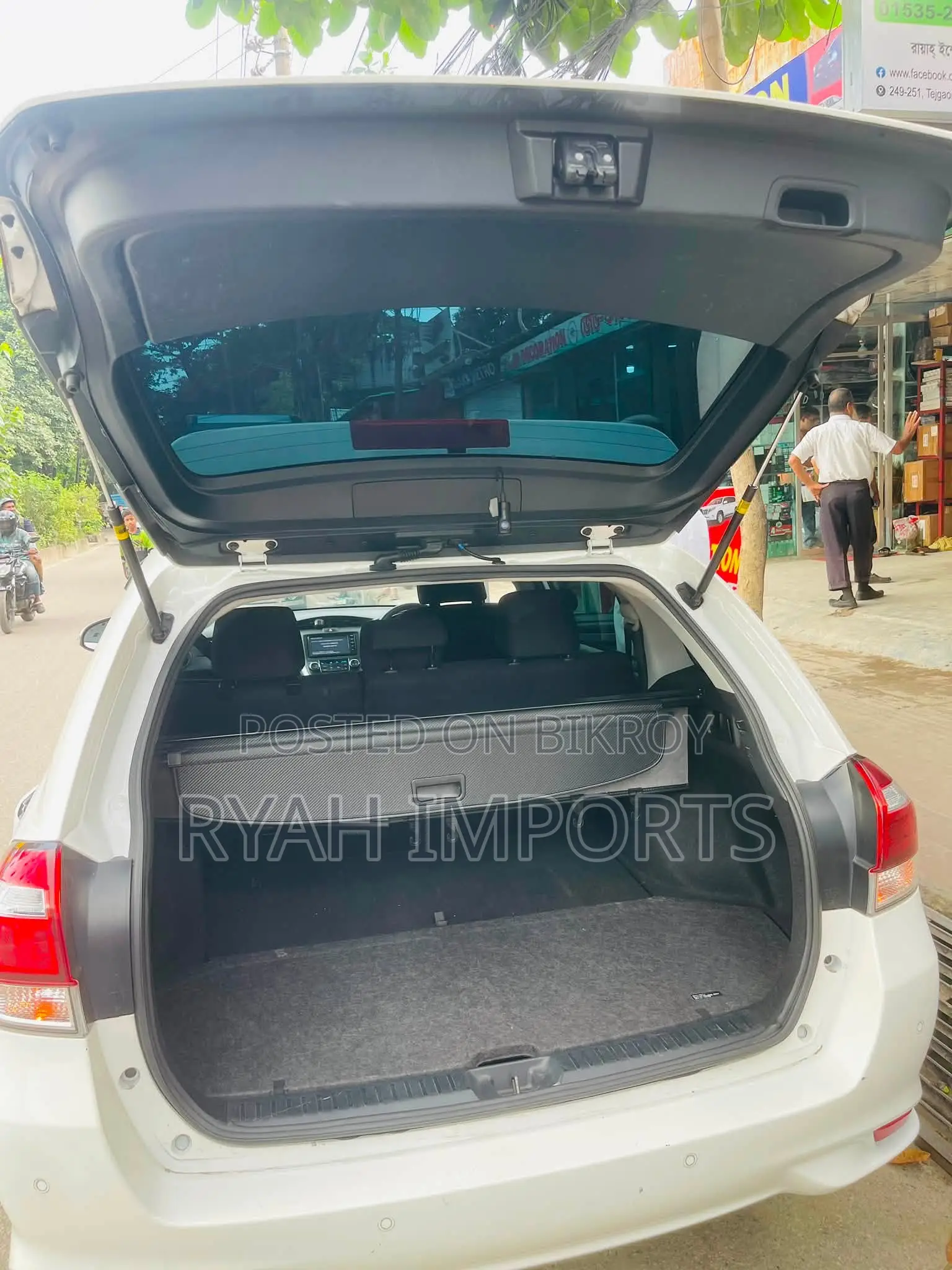 Toyota Corolla Fielder 1.5 Hybrid FWD 2021 White