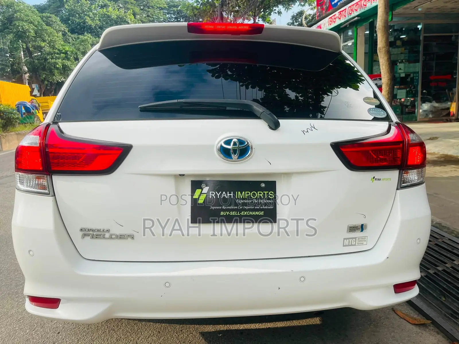 Toyota Corolla Fielder 1.5 Hybrid FWD 2021 White