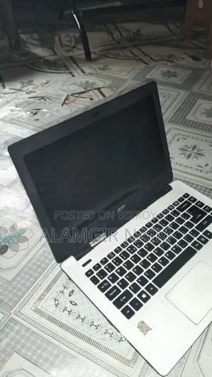Laptop Acer Aspire E5-471 4GB Intel Core i3 HDD 500GB