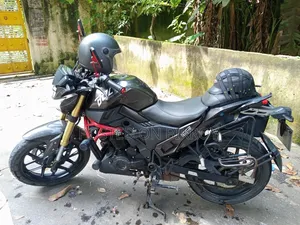 Runner Bolt 165R 2023 Black