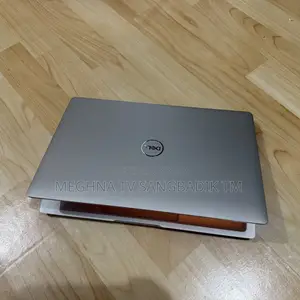 Laptop Dell 3GB Intel SSD 256GB