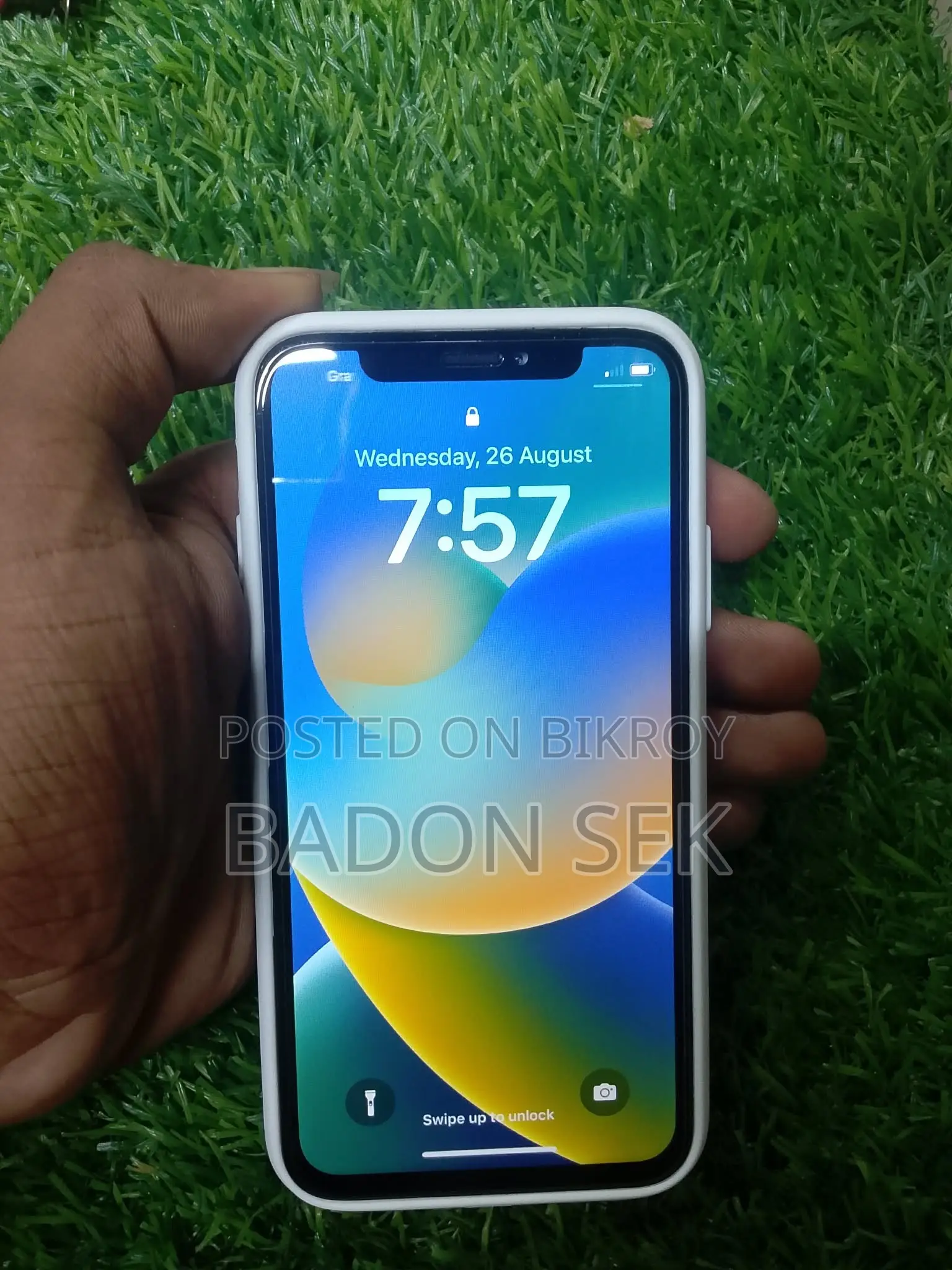 Apple iPhone X 64 GB White