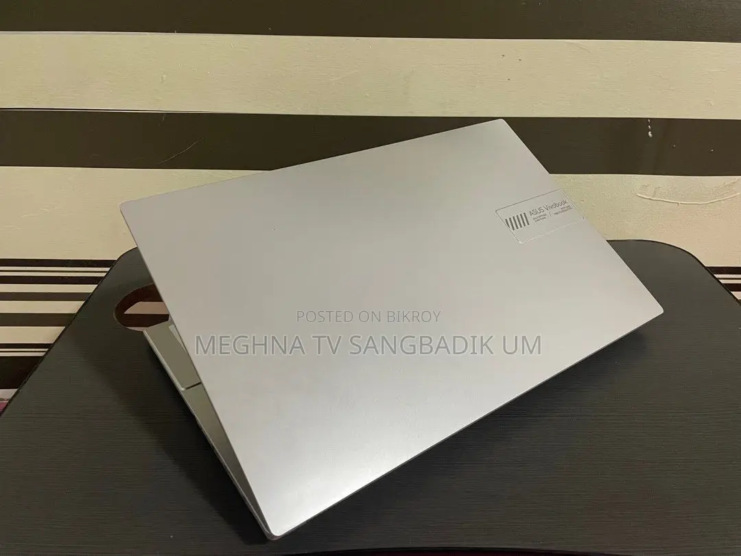 Laptop Asus 3GB Intel SSD 256GB