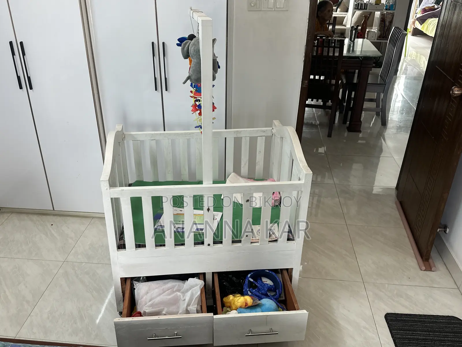 Premium Wooden Baby Cot for Your Cute Prince or Princess!