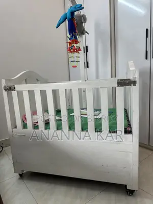 Premium Wooden Baby Cot for Your Cute Prince or Princess!