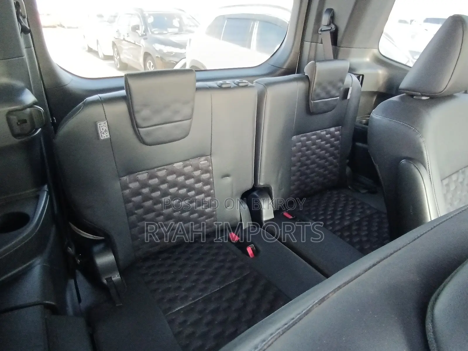 Toyota Voxy Hybrid S-Z 2WD 7-Seater 2022 Pearl
