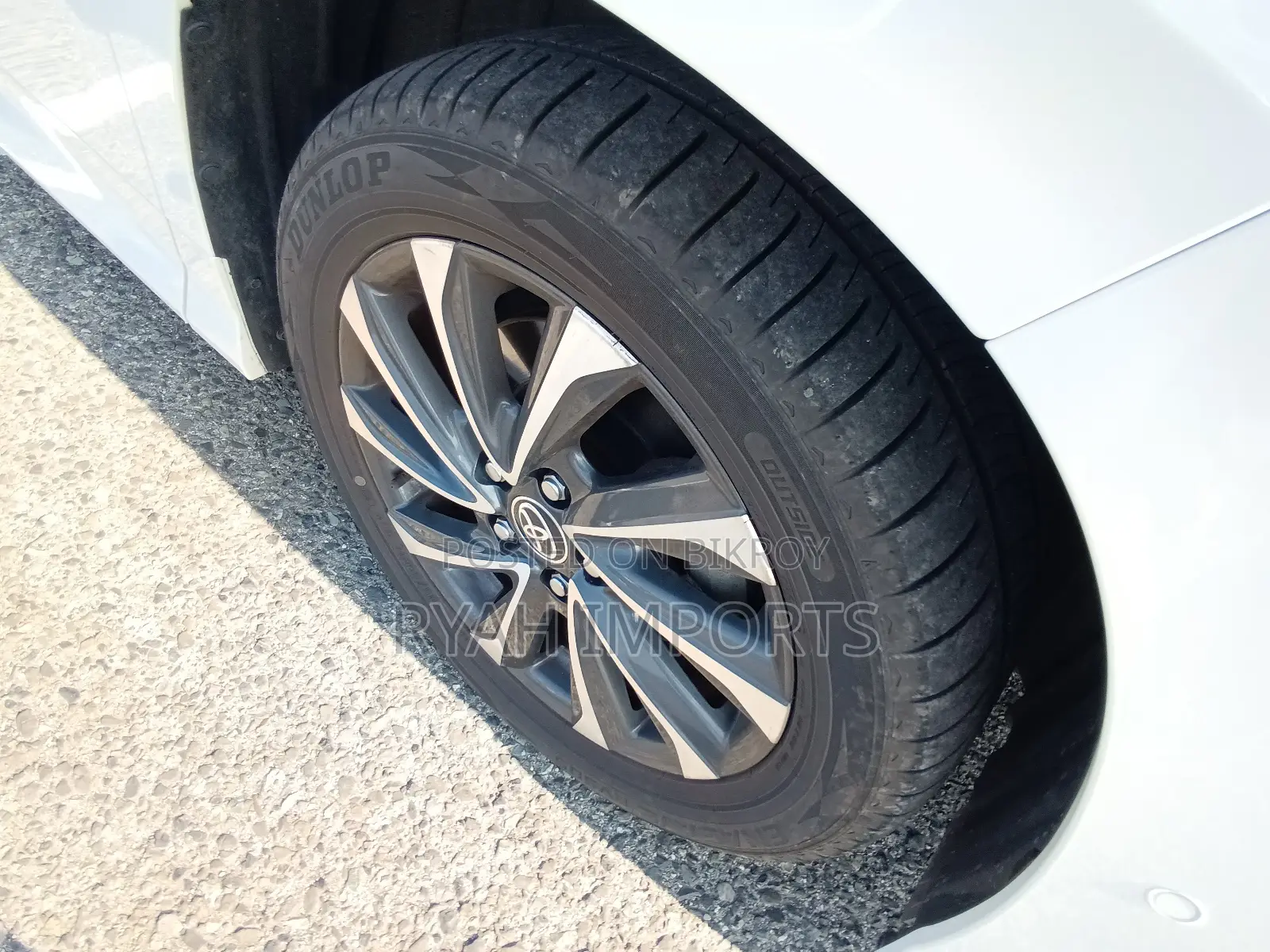 Toyota Voxy Hybrid S-Z 2WD 7-Seater 2022 Pearl