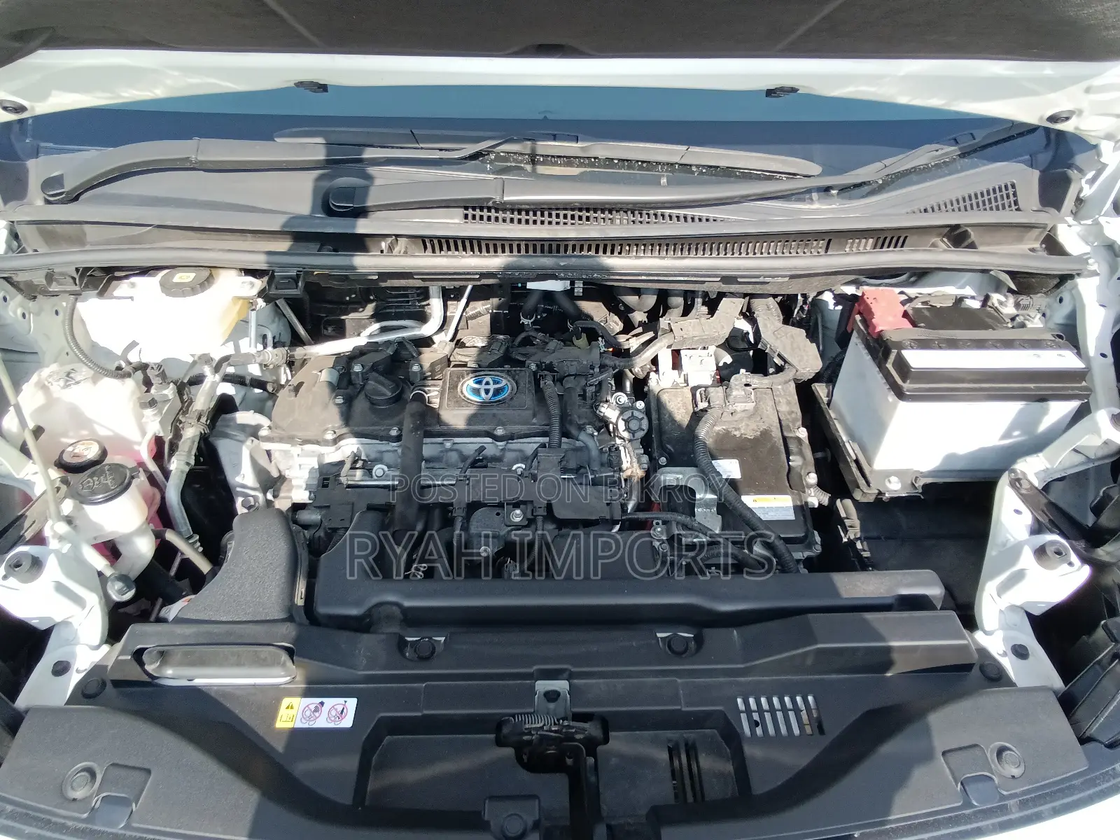 Toyota Voxy Hybrid S-Z 2WD 7-Seater 2022 Pearl