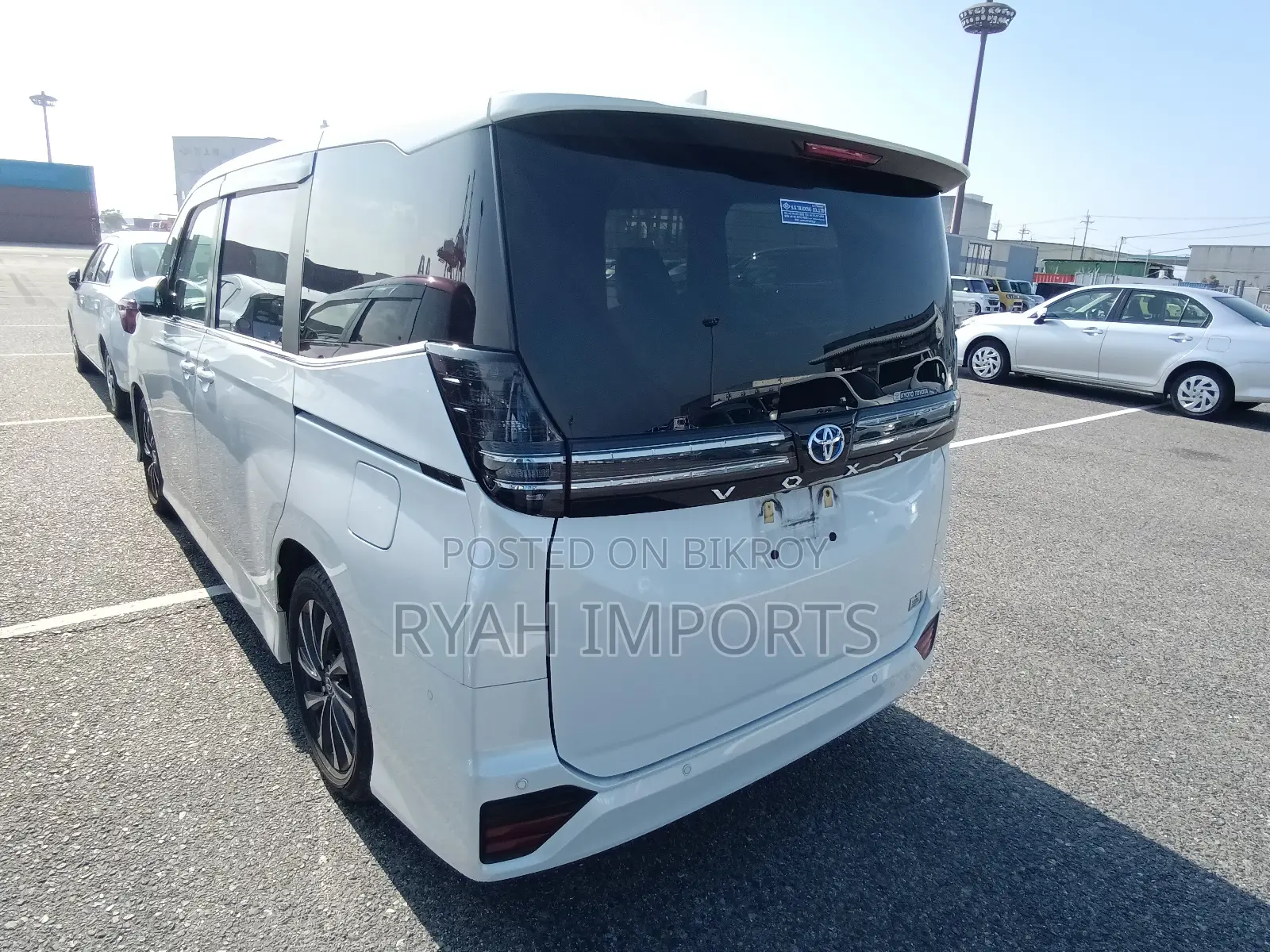Toyota Voxy Hybrid S-Z 2WD 7-Seater 2022 Pearl