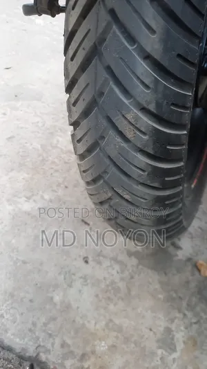 MRF Tyrer 120-80-17-61p
