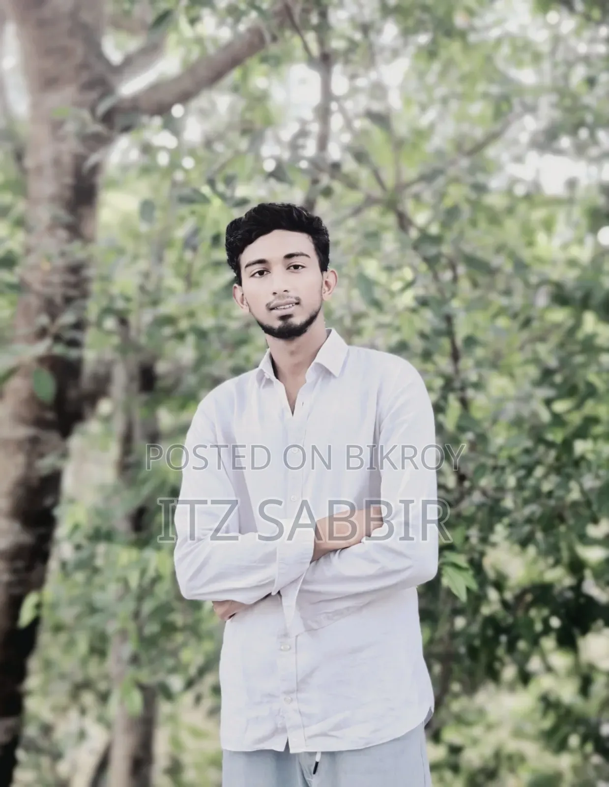 একটা চাকরি দরকার