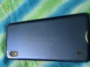 Samsung A10 32 GB Blue