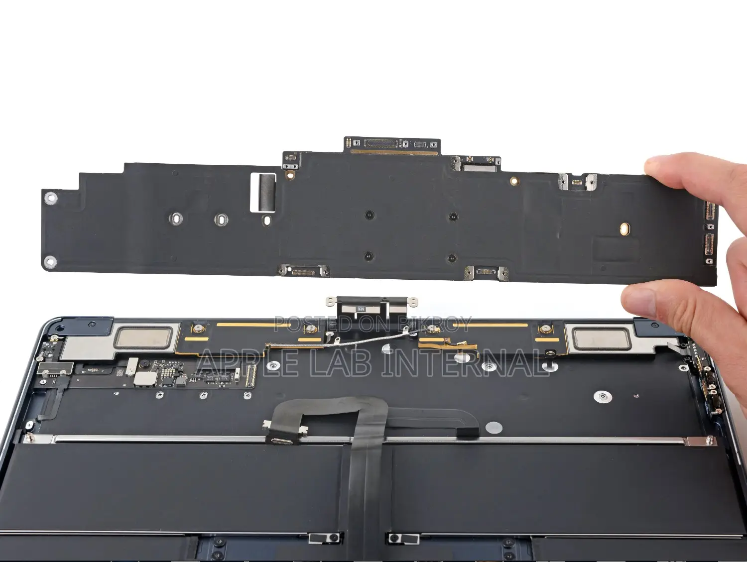 MacBook A3241 Logic Board Replacement | Apple Lab
