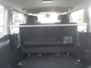 Toyota Grand HiAce 2002 Black