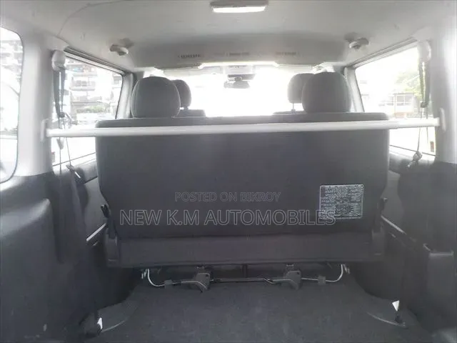 Toyota Grand HiAce 2002 Black