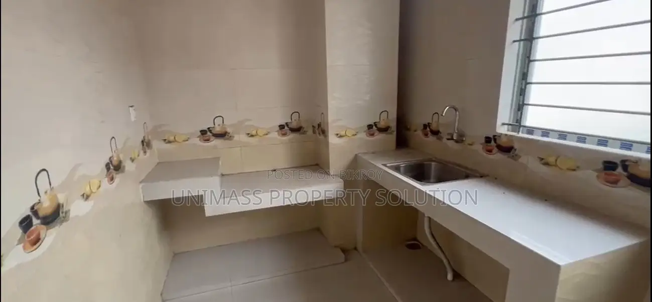 3bdrm Apartment in Unimass Property, Dhanmondi for sale