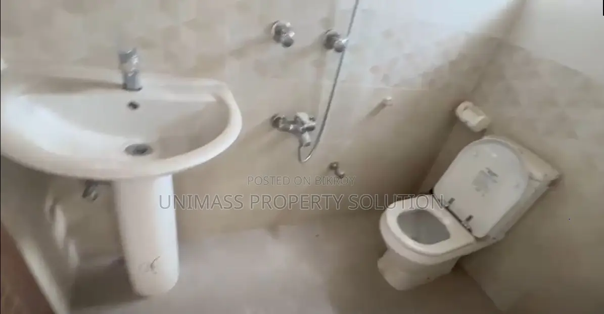 3bdrm Apartment in Unimass Property, Dhanmondi for sale