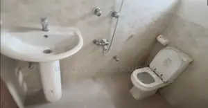 3bdrm Apartment in Unimass Property, Dhanmondi for sale
