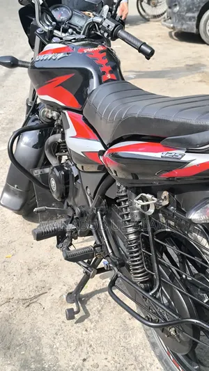Bajaj Discover 125 2021 Black