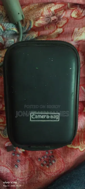 নষ্ট Samsung 5x Zoomক্যামেরা বিক্রয় করা হবে ব্যাটারি ছাড়া।