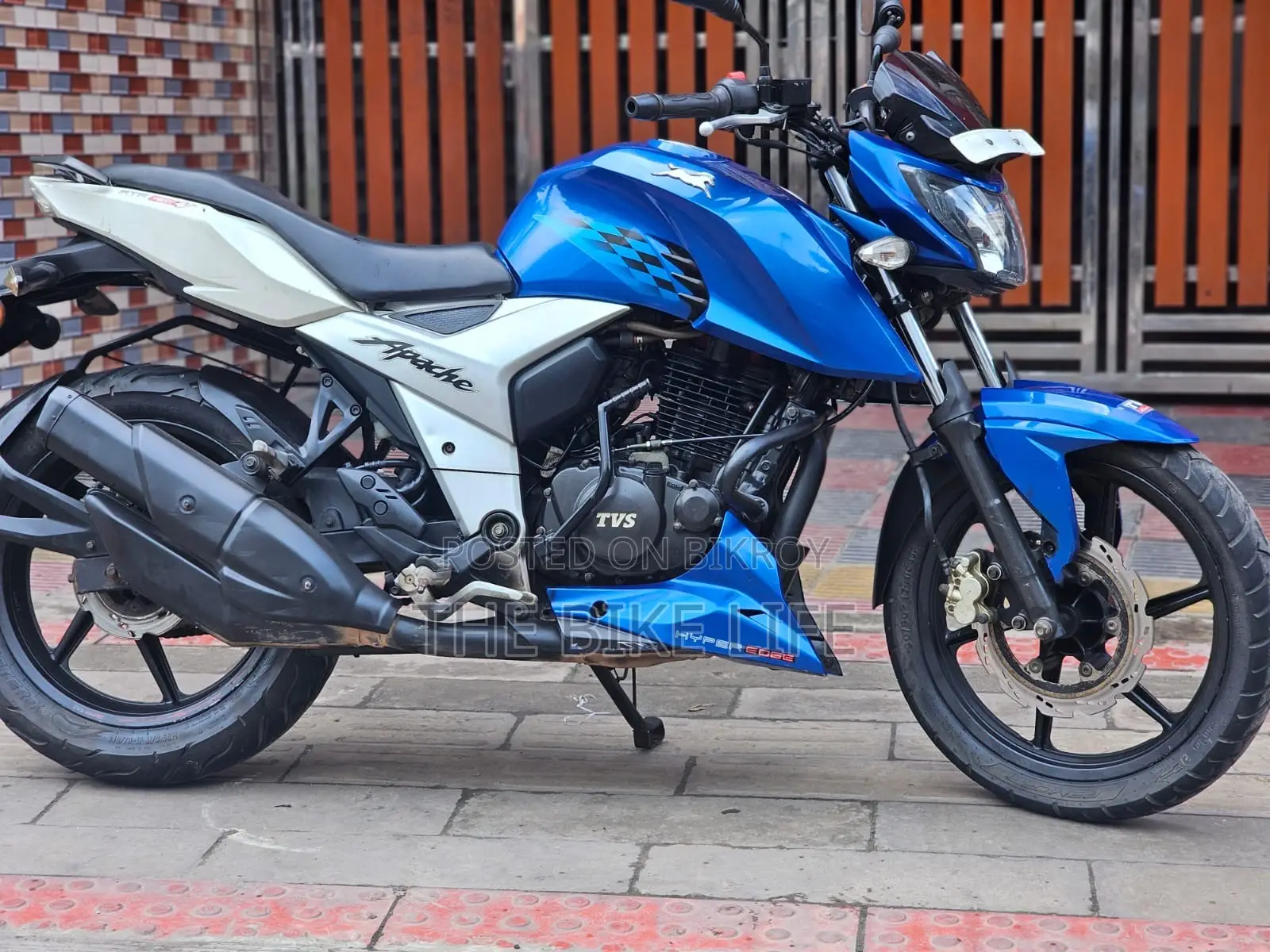 TVS Apache RTR 160 4V 2019 Blue