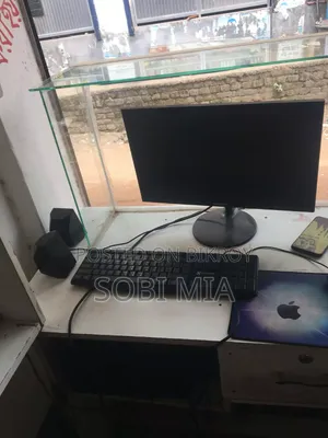 Desktop Computer Samsung 8GB Intel Core i5 SSD 500GB