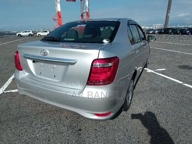 Toyota Axio 2021 Silver