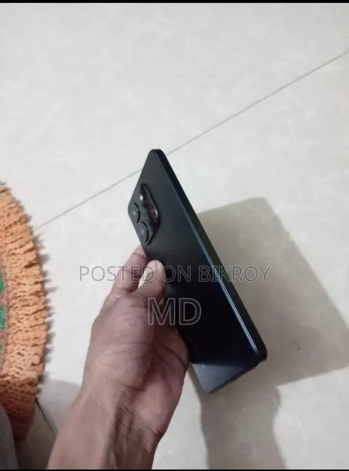 Proton 4 GB Black