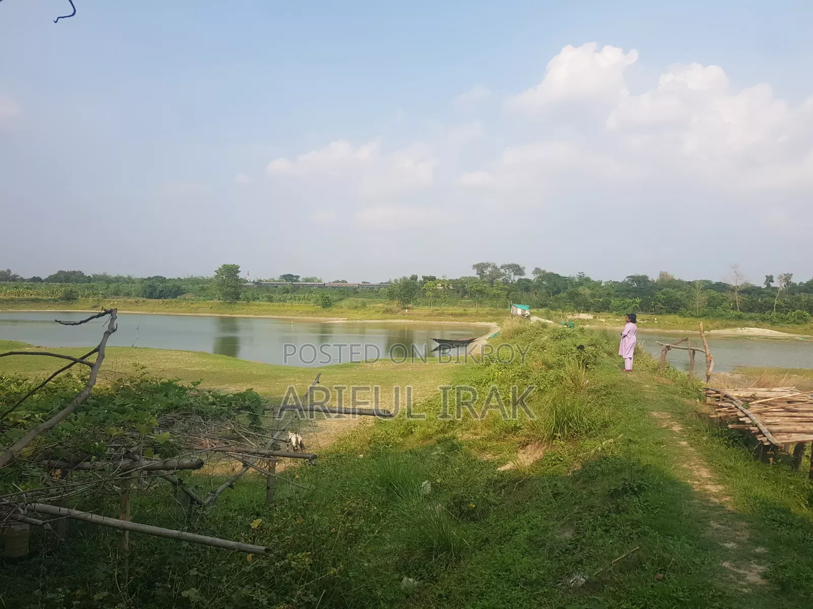 জমি সহ পুকুর বিক্রি করা হবে ৪ বিঘা ১২ কাঠা