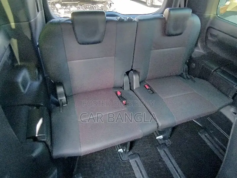 Toyota Esquire 2021 Pearl