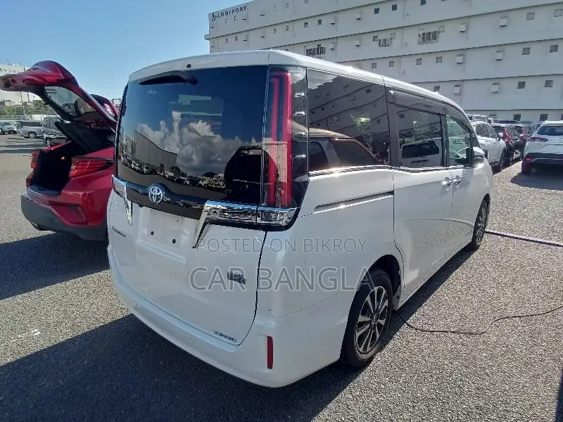 Toyota Esquire 2021 Pearl