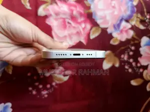 Apple iPhone 13 128 GB White