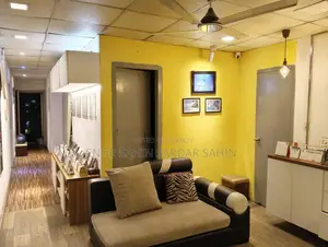 অফিস কো স্পেস