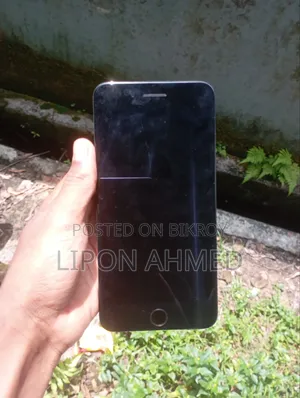 iPhone 8+ Display