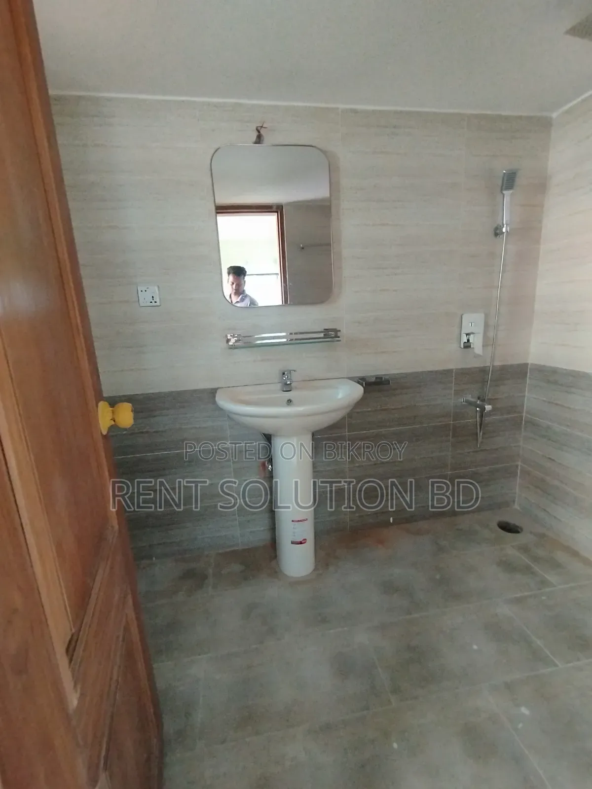 2850 SQFT Office Space for Rent in Gulshan 2