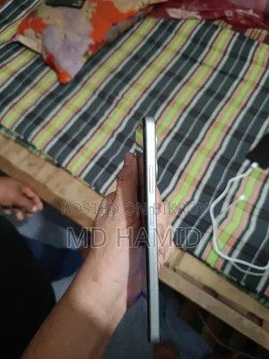 Infinix Smart 9 64 GB Silver
