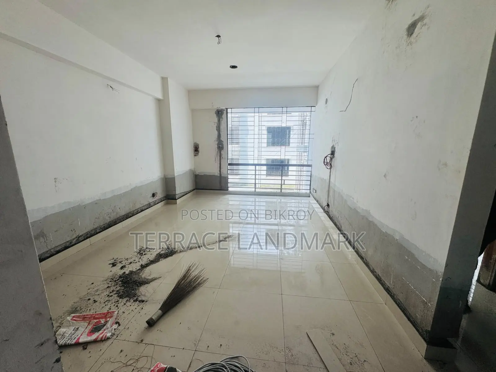 3bdrm Apartment in Basundhara for sale