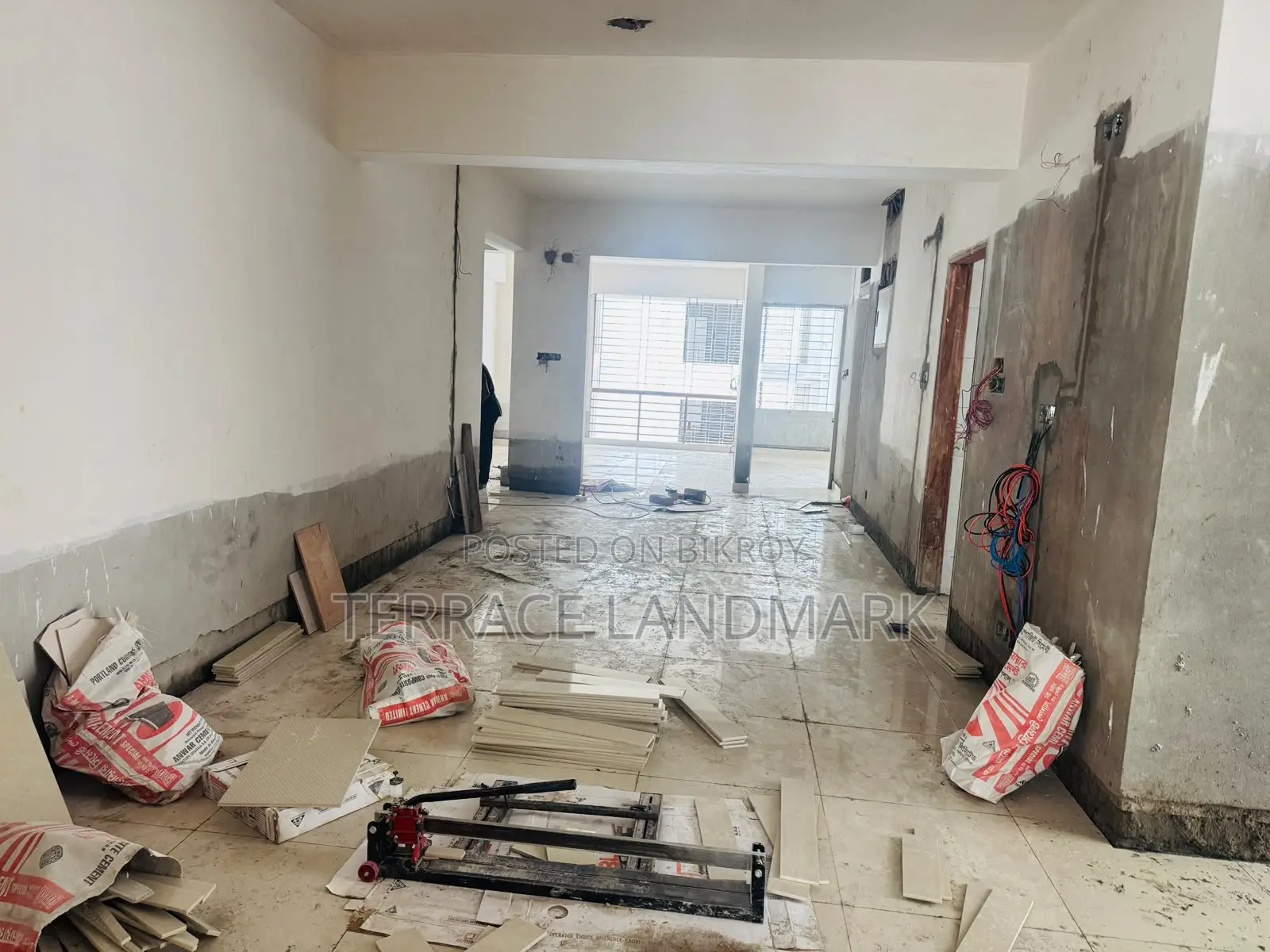 3bdrm Apartment in Basundhara for sale