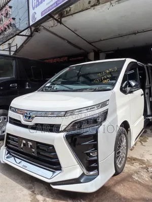 Toyota Voxy 2021 Pearl